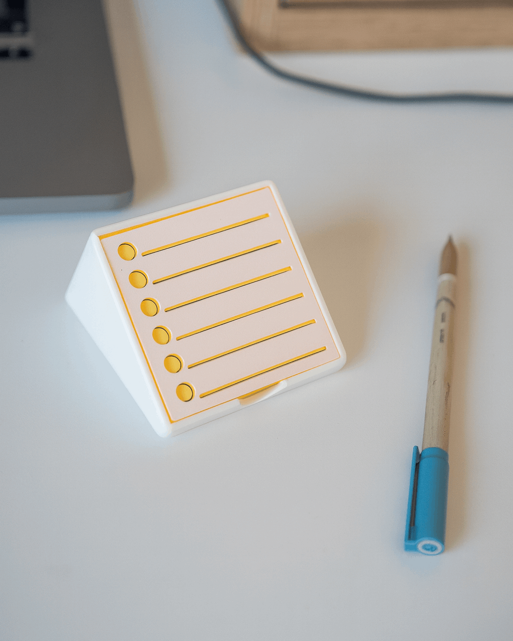Desk Sticky Note Holder | To-Do List & Reminder Pad